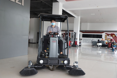 揚(yáng)子掃地車保養(yǎng)方法 揚(yáng)子掃地車保養(yǎng)方法.jpg