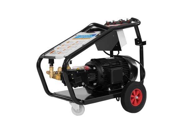 揚(yáng)子高壓清洗車，清理小廣告